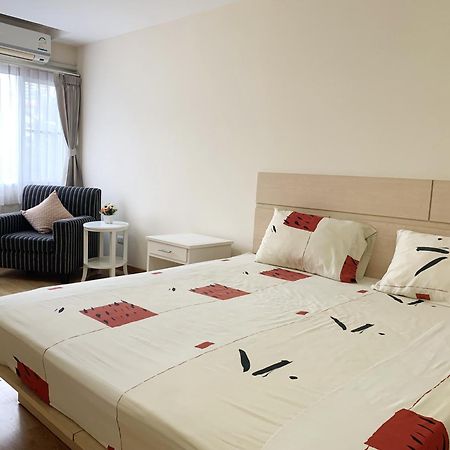 Charming Resident At Ekkamai From Studio Unit Up To 2 Bedroom Apartment Bangkok Exterior photo