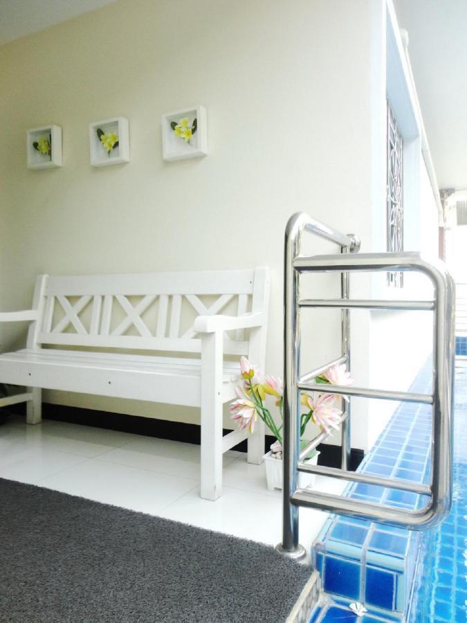 Charming Resident At Ekkamai From Studio Unit Up To 2 Bedroom Apartment Bangkok Exterior photo